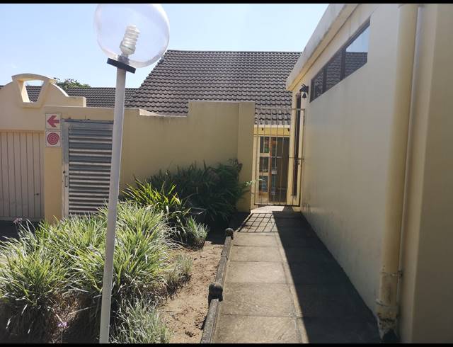 2 BEDROOM SIMPLEX SOLD IN SHERWOOD